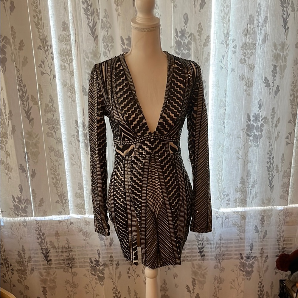 Fashion Nova Black and White Long Sleeve Dress